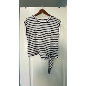 Amazon brand Cashmeren Top, size S